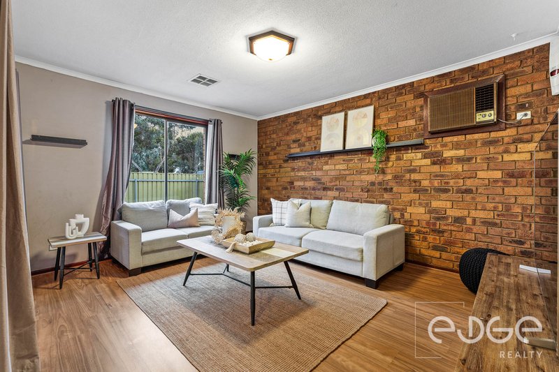 Photo - 28 Sharon Avenue, Parafield Gardens SA 5107 - Image 4