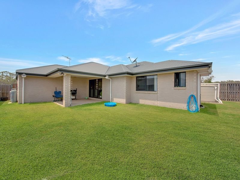 Photo - 28 Shearwater Drive, Glen Eden QLD 4680 - Image 14