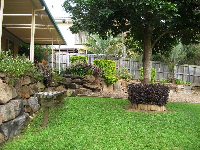 Photo - 28 Sherwood Crescent, Bellbird Park QLD 4300 - Image 16