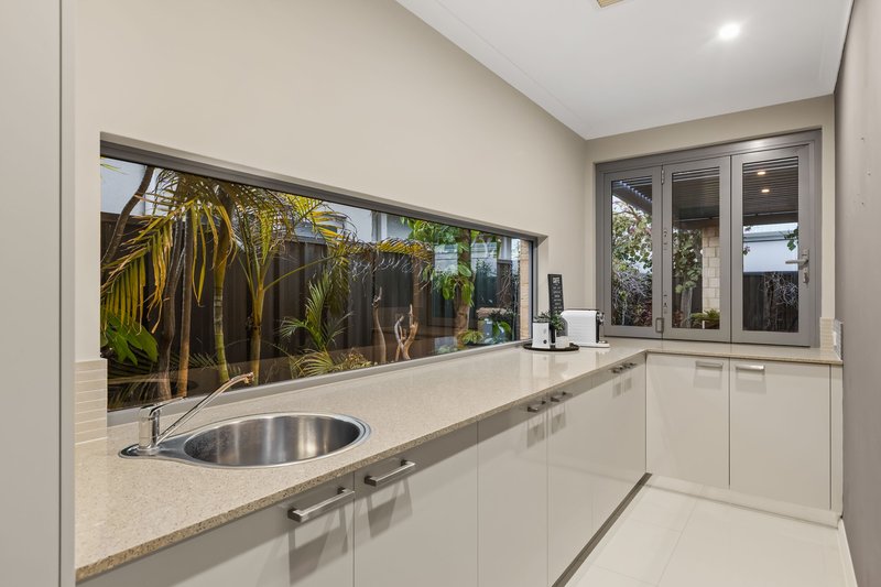 Photo - 28 Silas Parade, Alkimos WA 6038 - Image 7