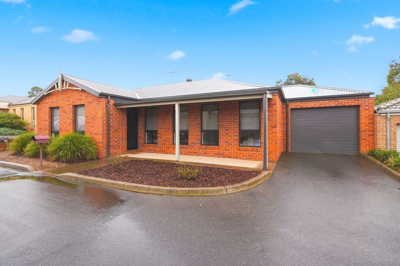 Photo - 2/8 Silverdale Drive, Darley VIC 3340 - Image 29
