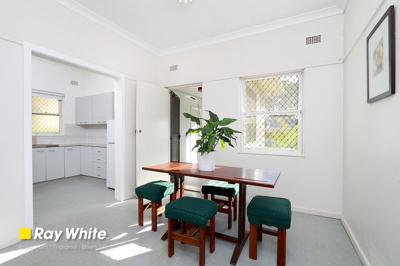 Photo - 28 Simmons Road, Kingsgrove NSW 2208 - Image 7