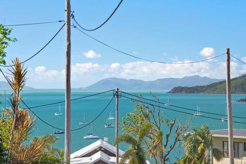 Photo - 2/8 Simmons Street, Airlie Beach QLD 4802 - Image 7