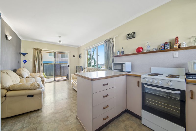 Photo - 2/8 Simmons Street, Airlie Beach QLD 4802 - Image 13