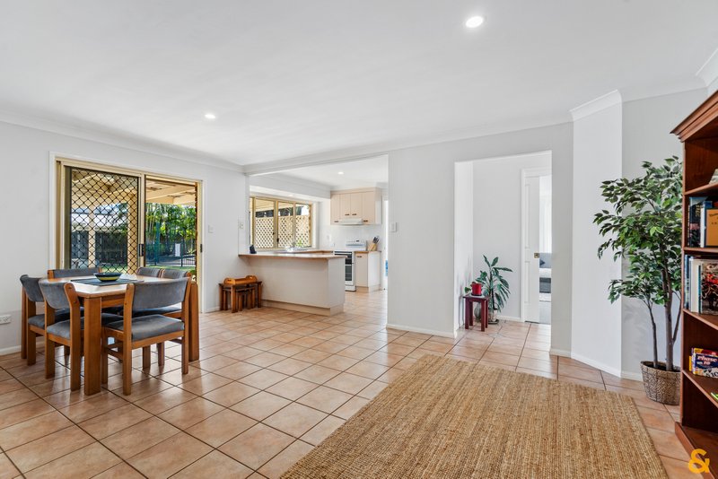 Photo - 28 Sloop Street, Manly West QLD 4179 - Image 6