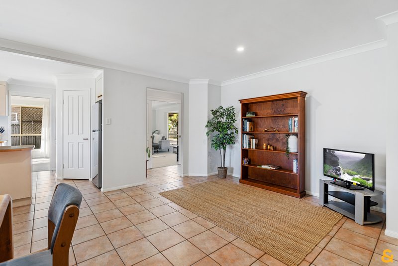 Photo - 28 Sloop Street, Manly West QLD 4179 - Image 7