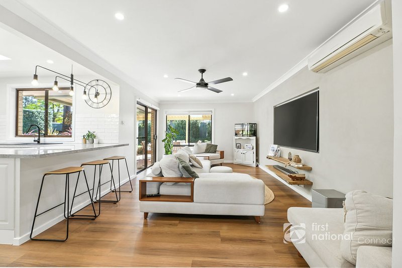 Photo - 28 Snailham Crescent, South Windsor NSW 2756 - Image 6