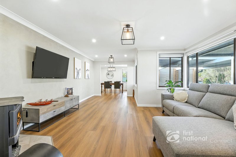 Photo - 28 Snailham Crescent, South Windsor NSW 2756 - Image 9