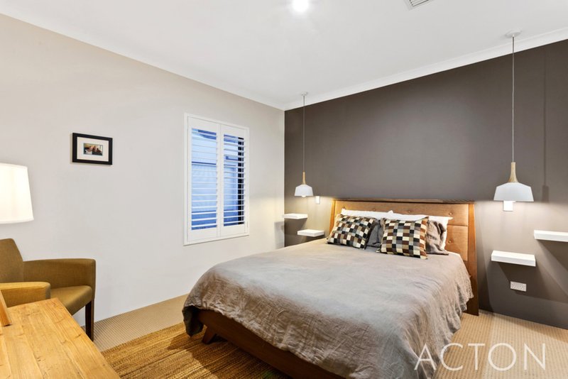 Photo - 2/8 Socrates Parade, North Coogee WA 6163 - Image 12