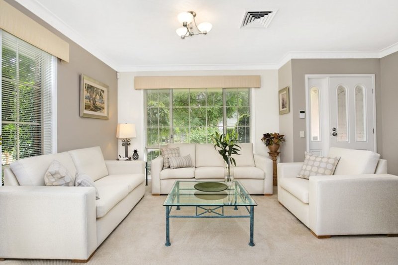 Photo - 28 Somerset Way, Castle Hill NSW 2154 - Image 2