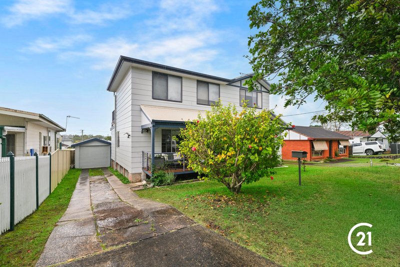 Photo - 28 South Street, Killarney Vale NSW 2261 - Image 2