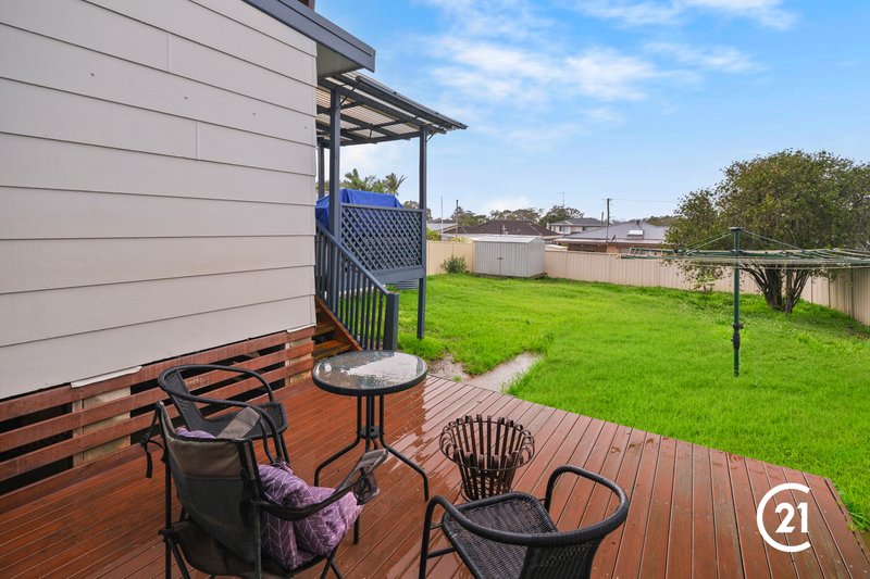 Photo - 28 South Street, Killarney Vale NSW 2261 - Image 4