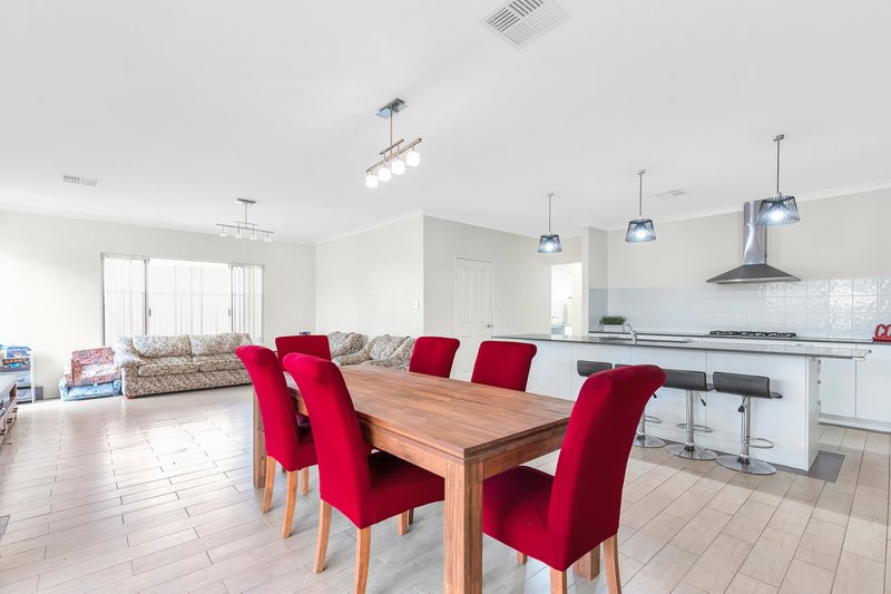 Photo - 28 Southport Drive, Baldivis WA 6171 - Image 3