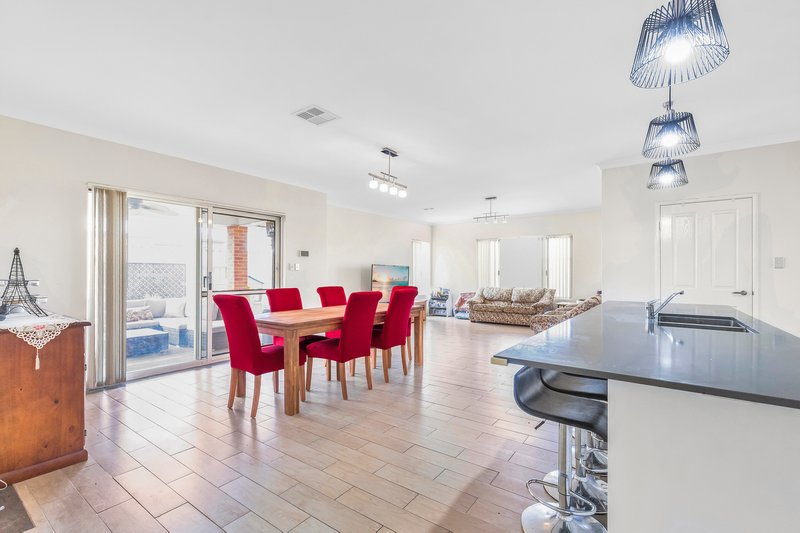 Photo - 28 Southport Drive, Baldivis WA 6171 - Image 4