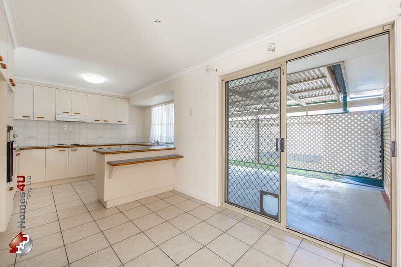 Photo - 28 Spencer Avenue, Deception Bay QLD 4508 - Image 2