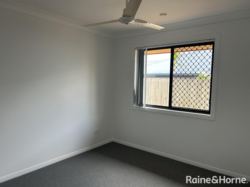Photo - 28 Spinnaker Ccrt , Redland Bay QLD 4165 - Image 7