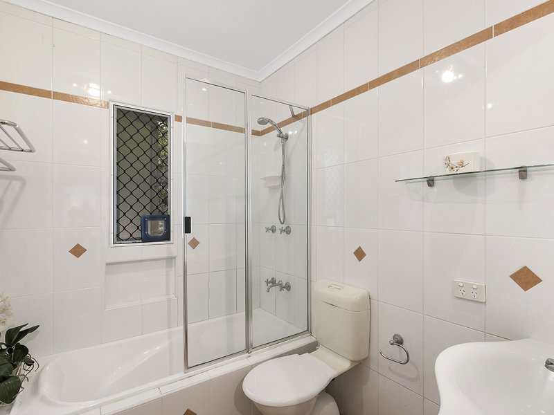 Photo - 28 Stannard Road, Manly West QLD 4179 - Image 5