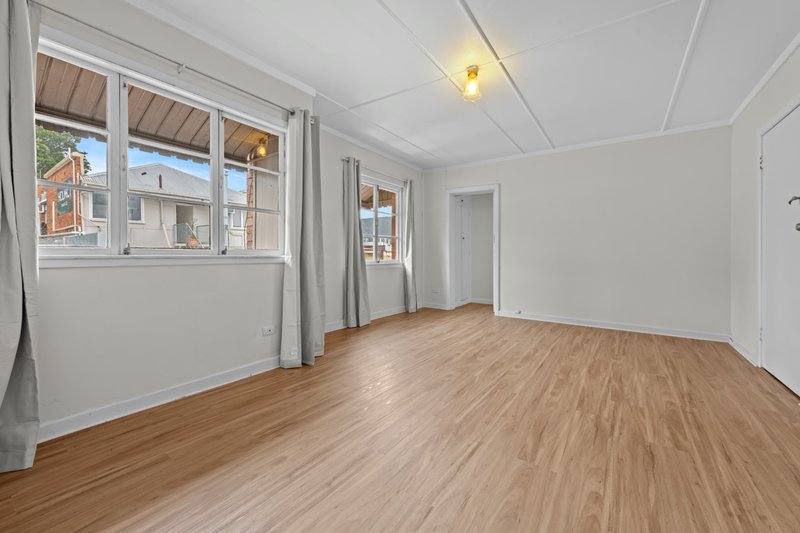 Photo - 2/8 Station Street, Nundah QLD 4012 - Image 2
