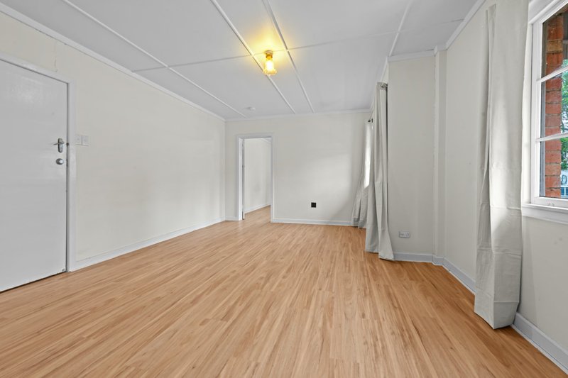 Photo - 2/8 Station Street, Nundah QLD 4012 - Image 3