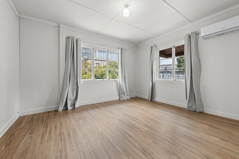 Photo - 2/8 Station Street, Nundah QLD 4012 - Image 6