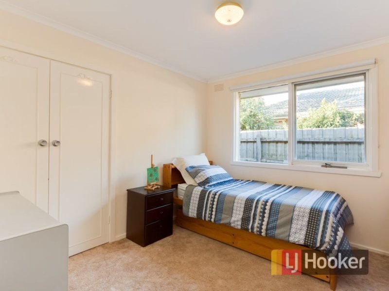 Photo - 28 Stawell Street, Cranbourne VIC 3977 - Image 13