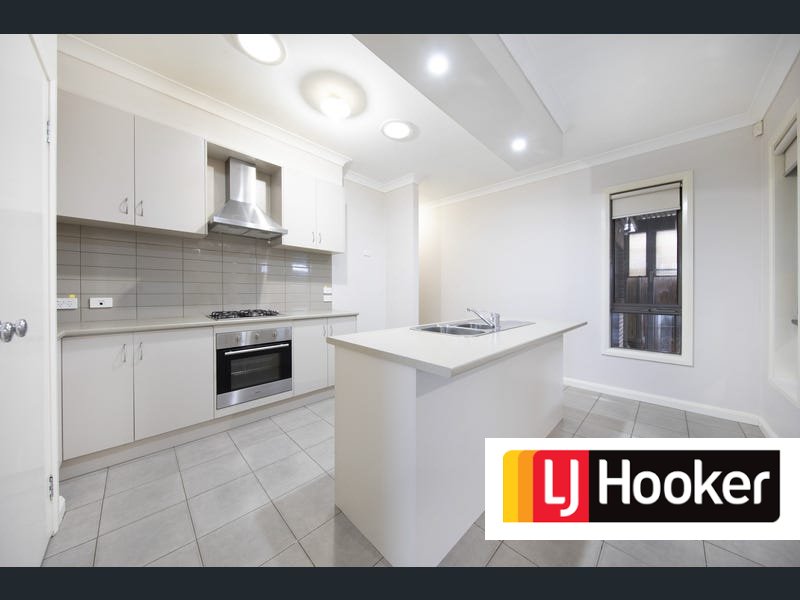 Photo - 28 Stringybark Avenue, Brookfield VIC 3338 - Image 3
