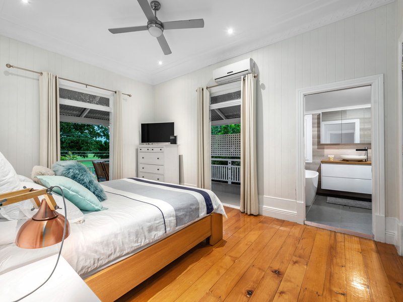 Photo - 28 Stuart Street, Bulimba QLD 4171 - Image 12