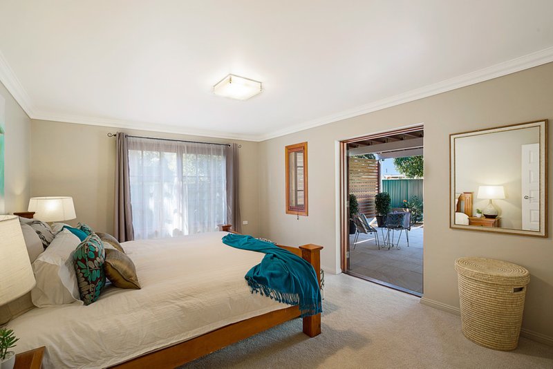 Photo - 28 Stuart Street, Mount Lofty QLD 4350 - Image 10