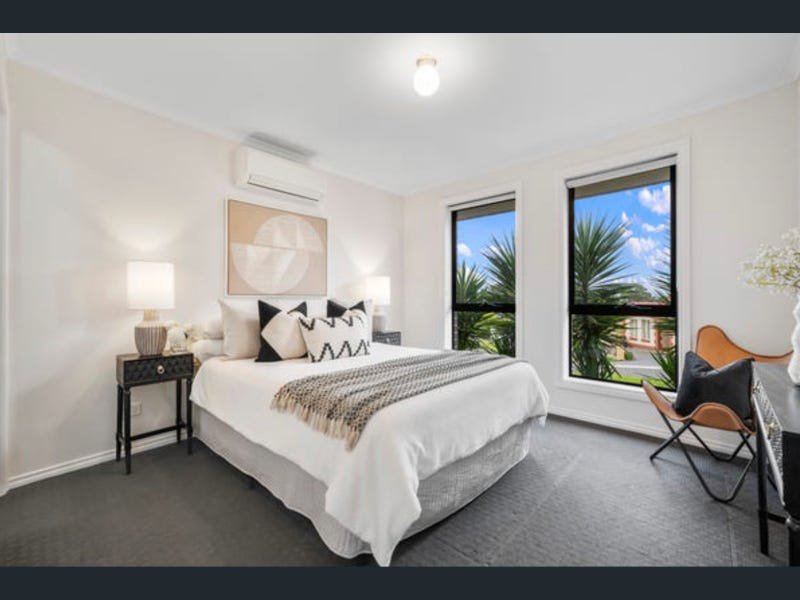 Photo - 28 Sturt Road, Valley View SA 5093 - Image 4