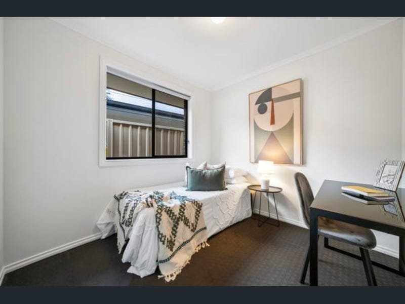 Photo - 28 Sturt Road, Valley View SA 5093 - Image 5