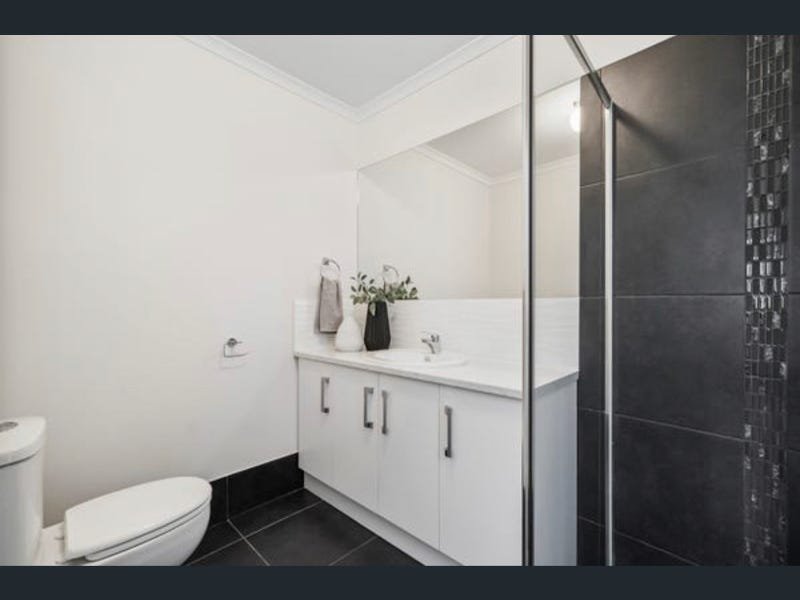 Photo - 28 Sturt Road, Valley View SA 5093 - Image 7
