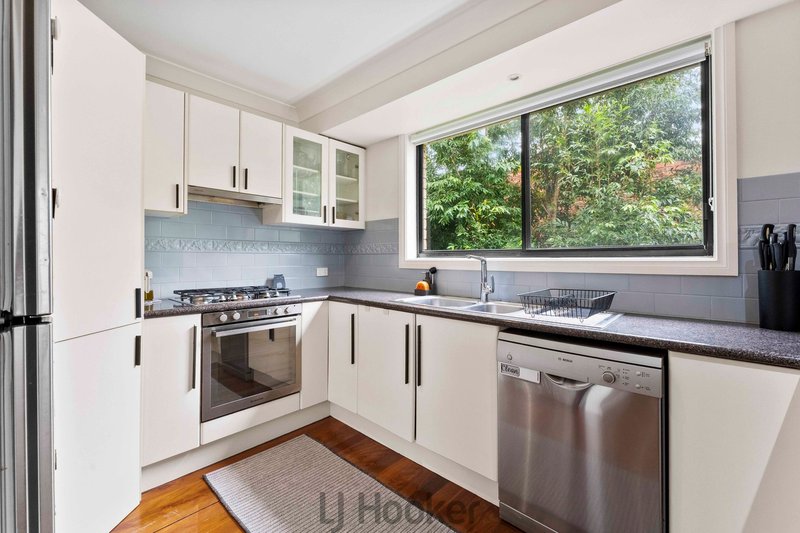 Photo - 28 Suffolk Drive, Valentine NSW 2280 - Image 2
