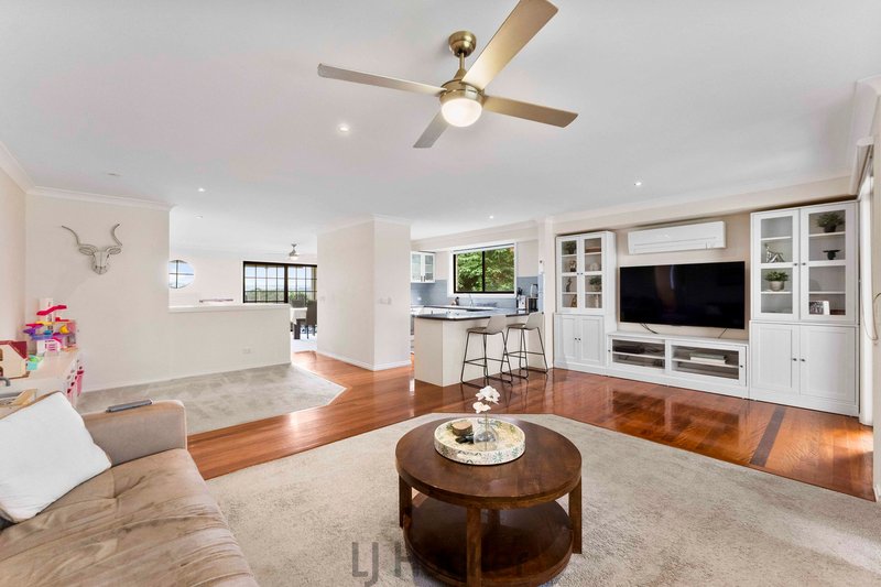 Photo - 28 Suffolk Drive, Valentine NSW 2280 - Image 3