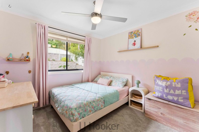 Photo - 28 Suffolk Drive, Valentine NSW 2280 - Image 4