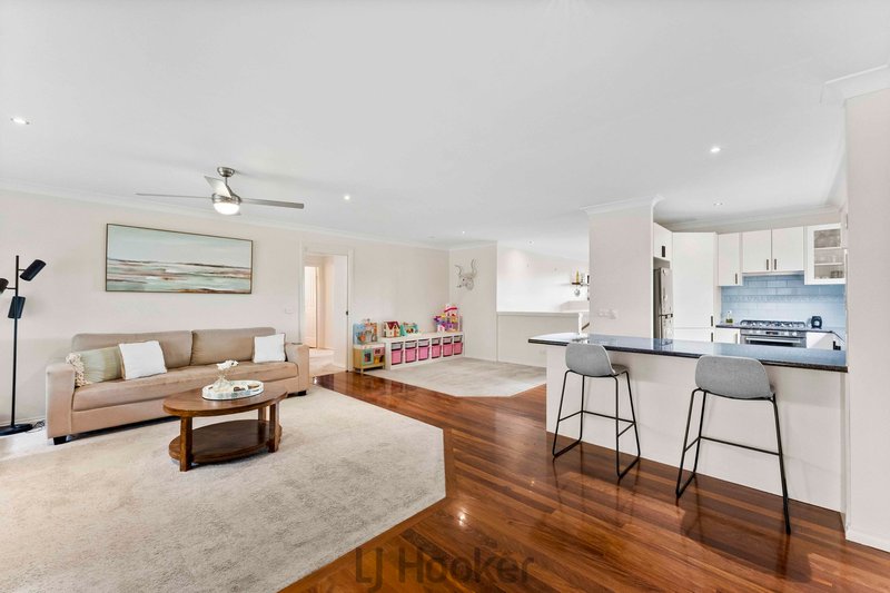 Photo - 28 Suffolk Drive, Valentine NSW 2280 - Image 7