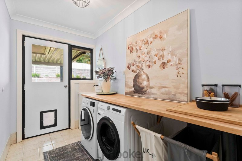 Photo - 28 Suffolk Drive, Valentine NSW 2280 - Image 11