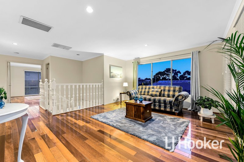 Photo - 28 Sugar Bush Drive, Lynbrook VIC 3975 - Image 7