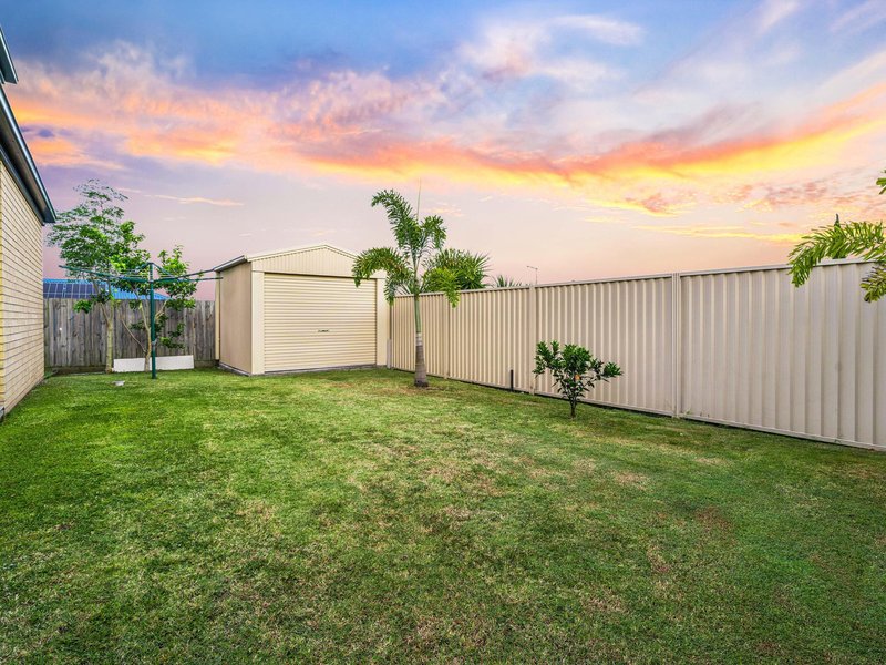 Photo - 28 Summerhill Crescent, Ormeau Hills QLD 4208 - Image 17