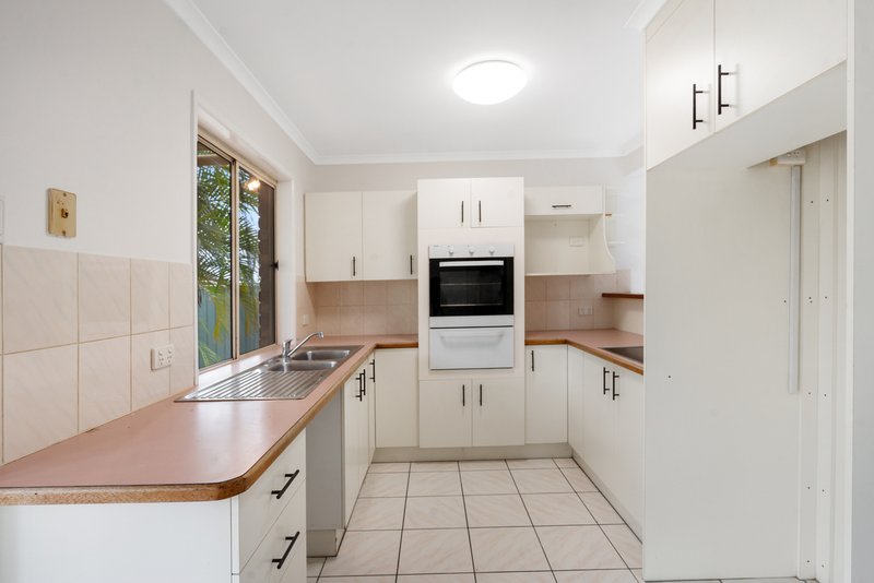 Photo - 2/8 Sun Court, Banksia Beach QLD 4507 - Image 9