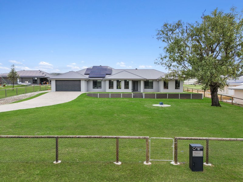 28 Sundew Crescent, Kensington Grove QLD 4341