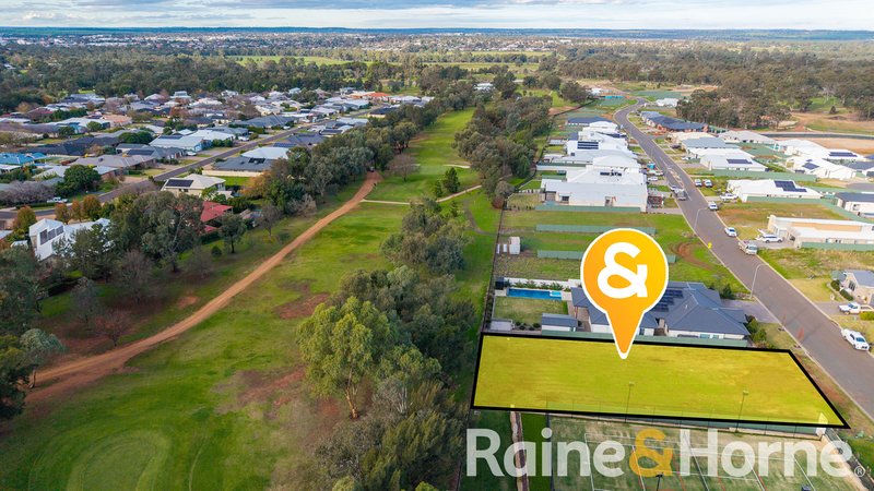 Photo - 28 Sunningdale Close, Dubbo NSW 2830 - Image 4