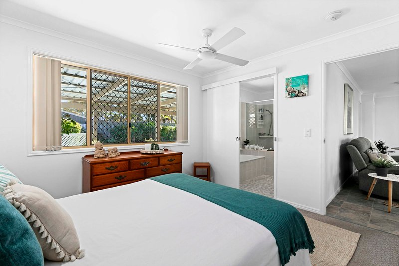 Photo - 28 Sunset Crescent, Torquay QLD 4655 - Image 8