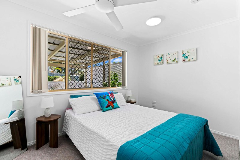 Photo - 28 Sunset Crescent, Torquay QLD 4655 - Image 10