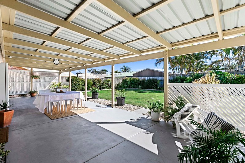 Photo - 28 Sunset Crescent, Torquay QLD 4655 - Image 12