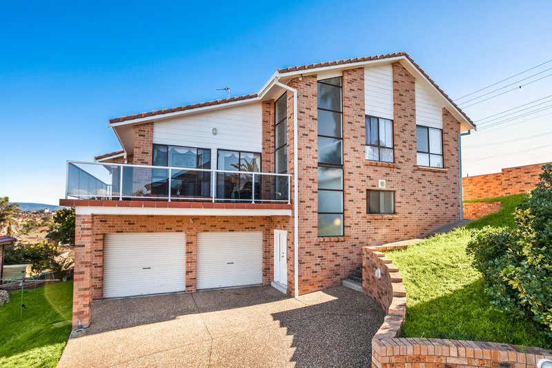 Photo - 28 Surfside Drive, Port Kembla NSW 2505 - Image 2