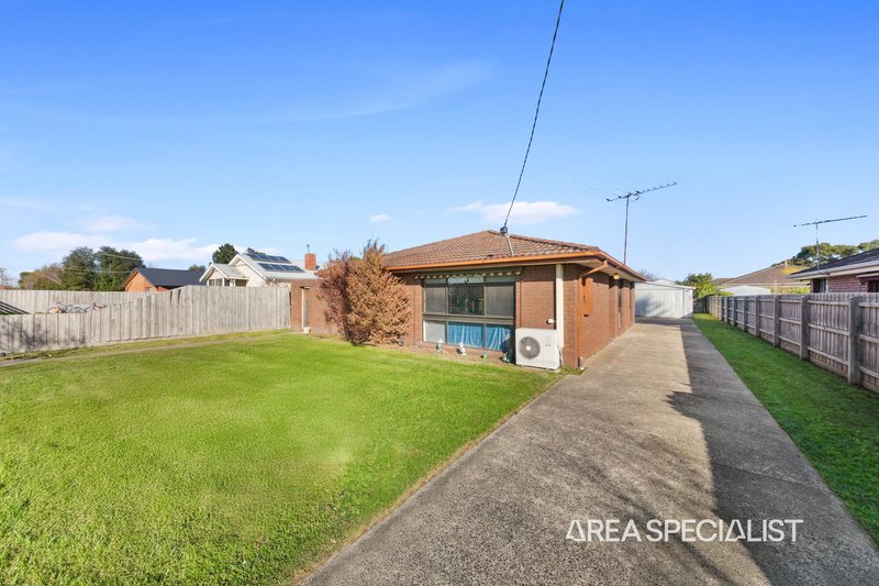 Photo - 28 Sybella Avenue, Koo Wee Rup VIC 3981 - Image 3