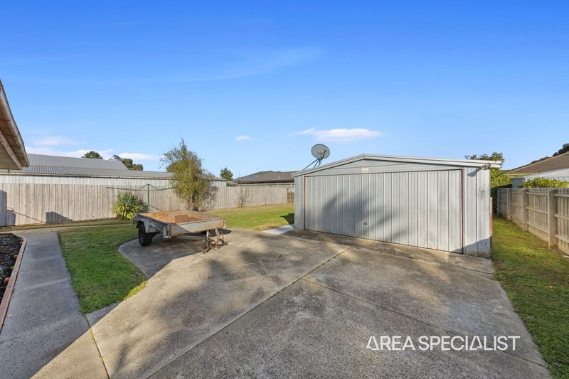 Photo - 28 Sybella Avenue, Koo Wee Rup VIC 3981 - Image 14