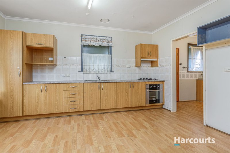 Photo - 28 Sylvia Street, Dandenong North VIC 3175 - Image 3