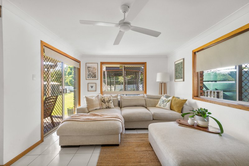 Photo - 28 Tanager Street, Albany Creek QLD 4035 - Image 5