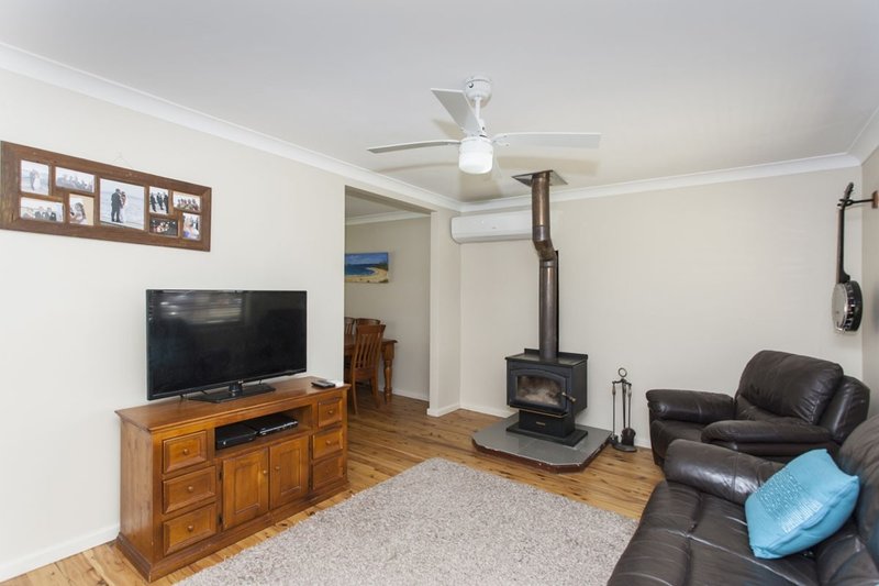 Photo - 28 Tea Tree Drive, Medowie NSW 2318 - Image 2